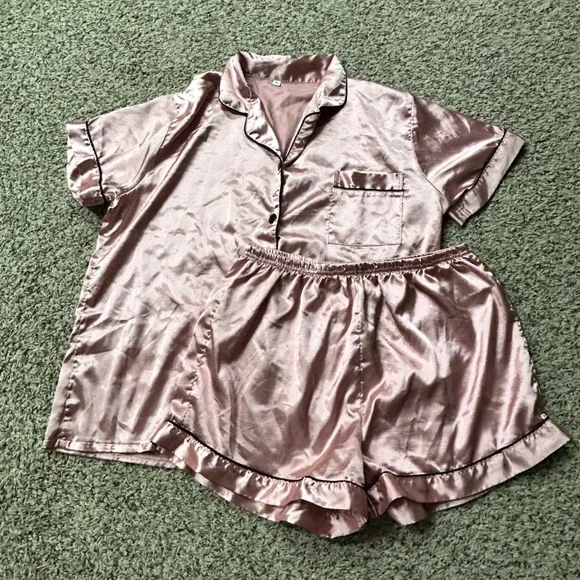 2 pairs silk pjs - Picture 2 of 5